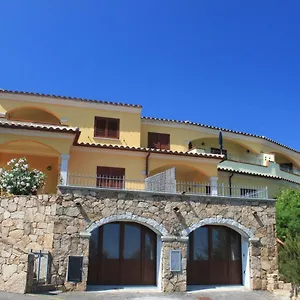 Seaview Apt Budoni Casa vacanze
