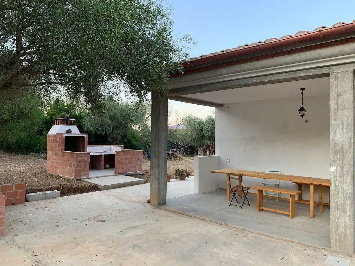 Casa vacanze Sa Domu e Muru Galtellì Italia